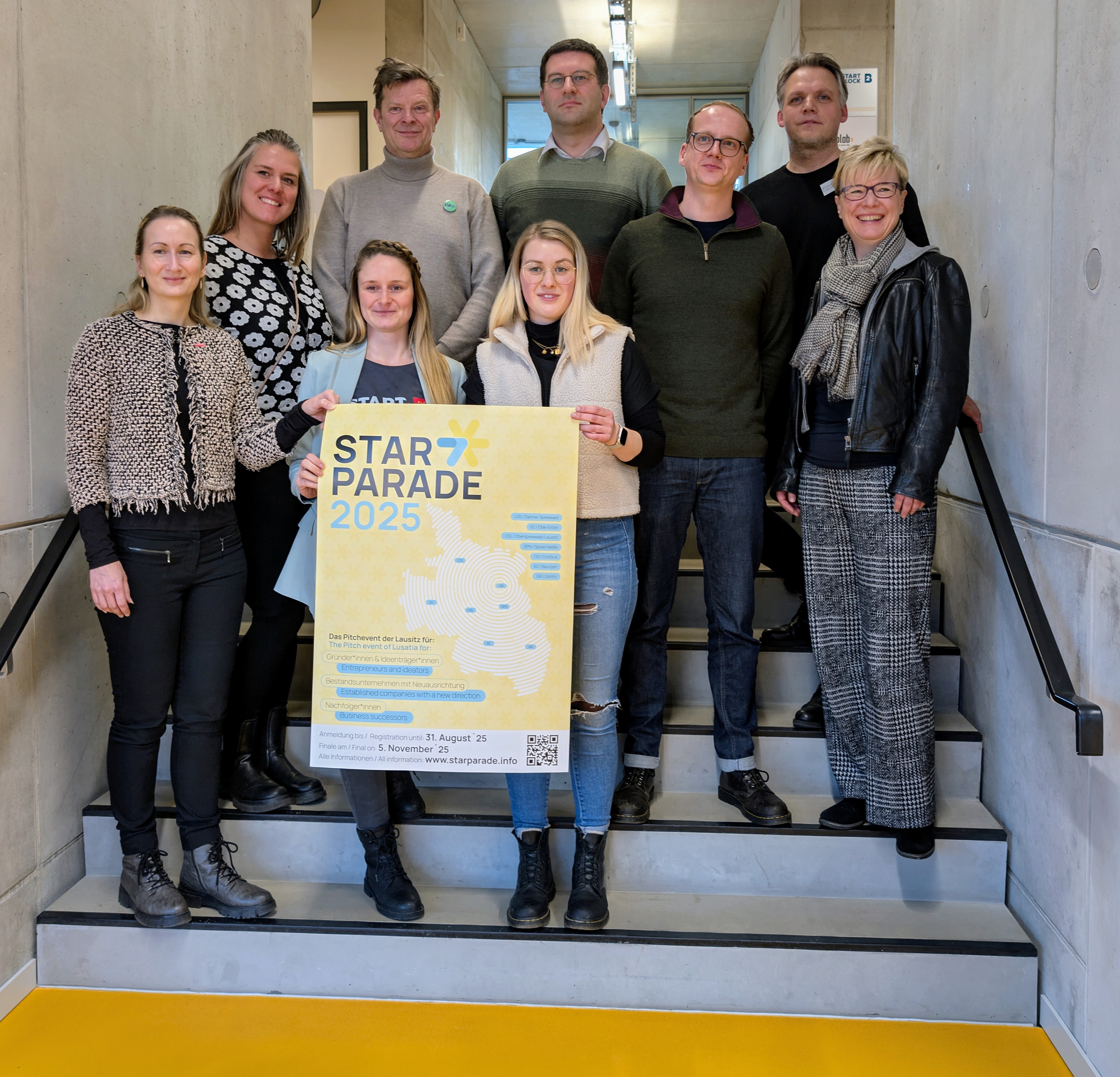 Das Organisationsteam der Star*Parade 2025 bei der Pressekonferenz zum Bewerbungsstart